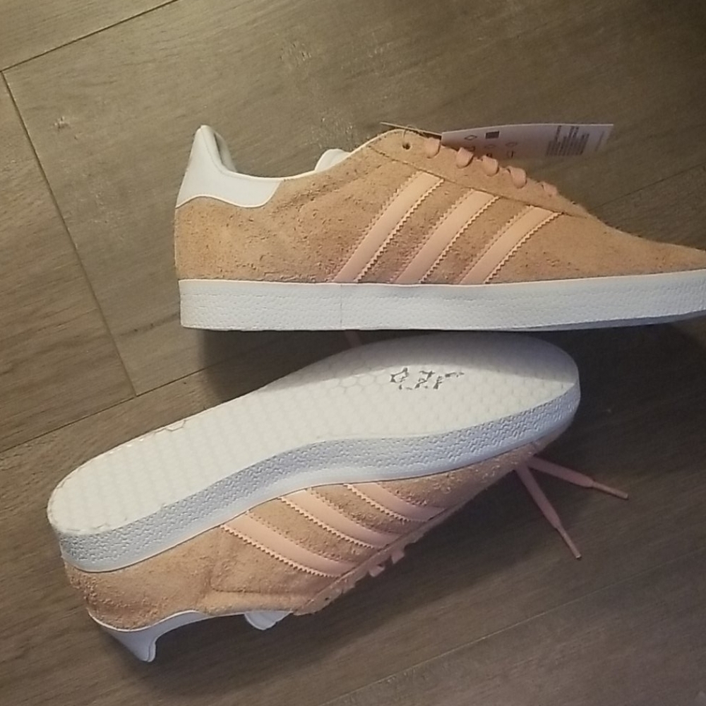 Adidas - Picture 3 of 3